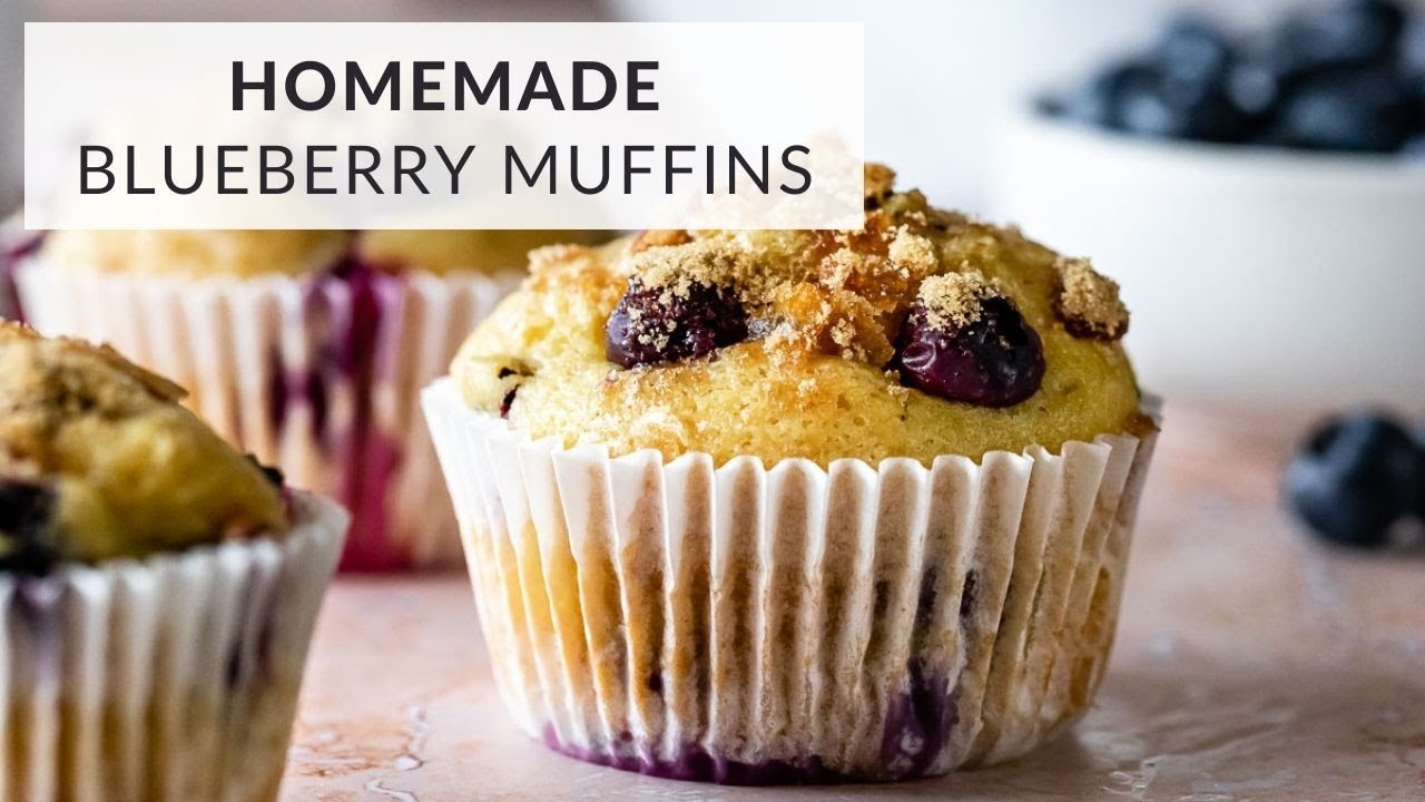 Easy Homemade Blueberry Muffins {One Bowl}