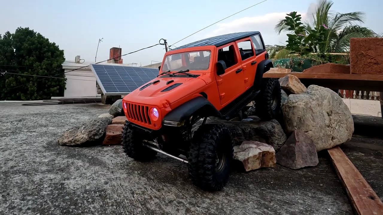 Mn128 Brushless Crawling Course Test