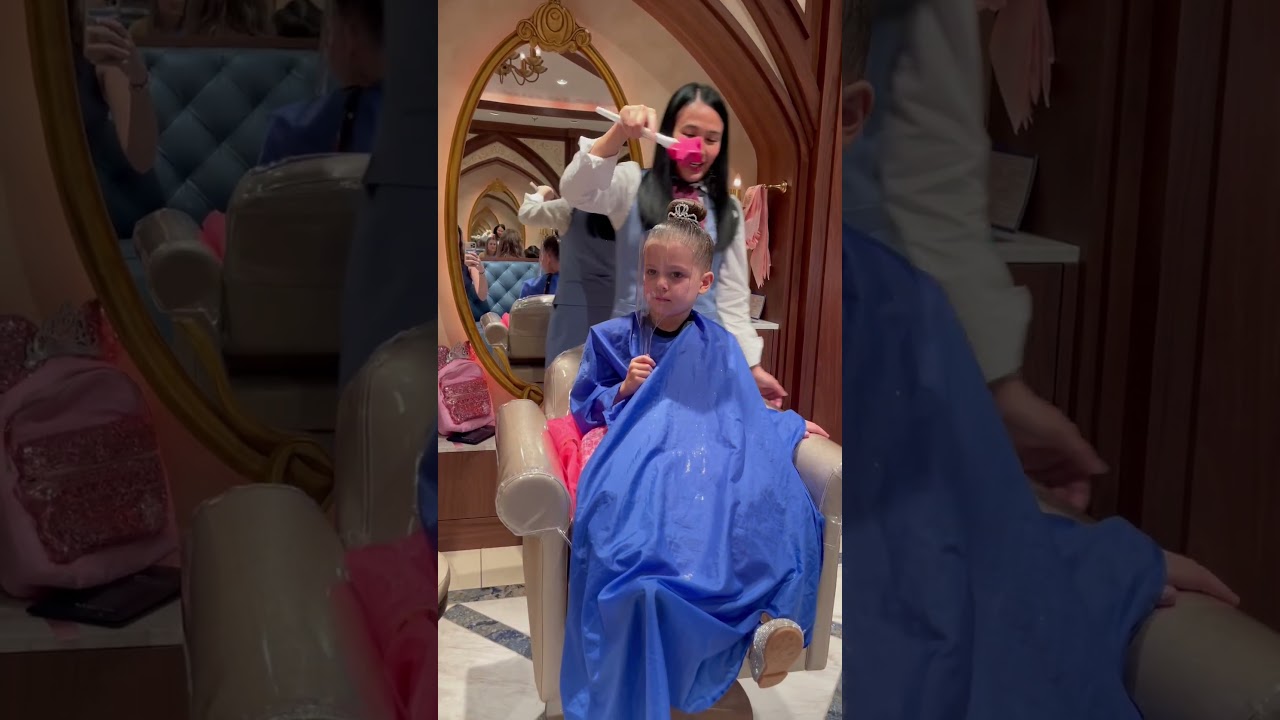 I&rsquo;ve dreamt of this moment for over 5 years 🥲 #disneycruise #bibbidibobbidiboutique