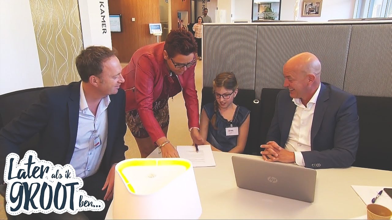 SARA VOELT ZICH THUIS TUSSEN HET GELD. EEN DAG WERKEN ALS DIRECTEUR | Later als ik groot ben (RTL4)