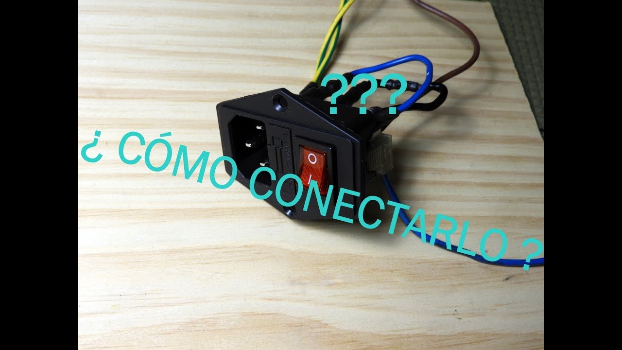 TOMA DE CORRIENTE CON INTERRUPTOR Y FUSIBLE,ENCHUFE. socket with switch and fuse