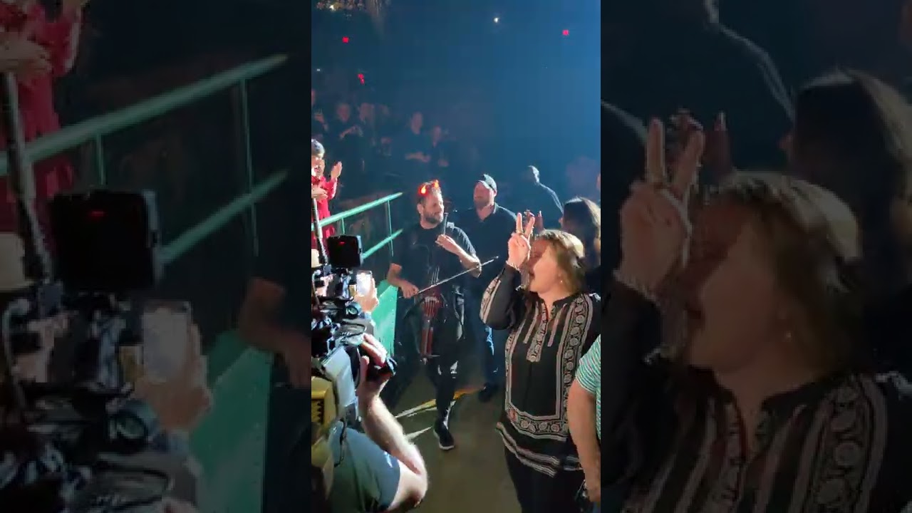 Highway to Hell - 2Cellos Live (in audience)