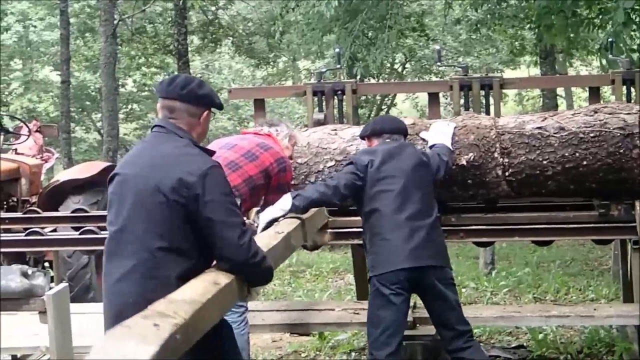 pilou34 présente sciage du bois a l'ancienne