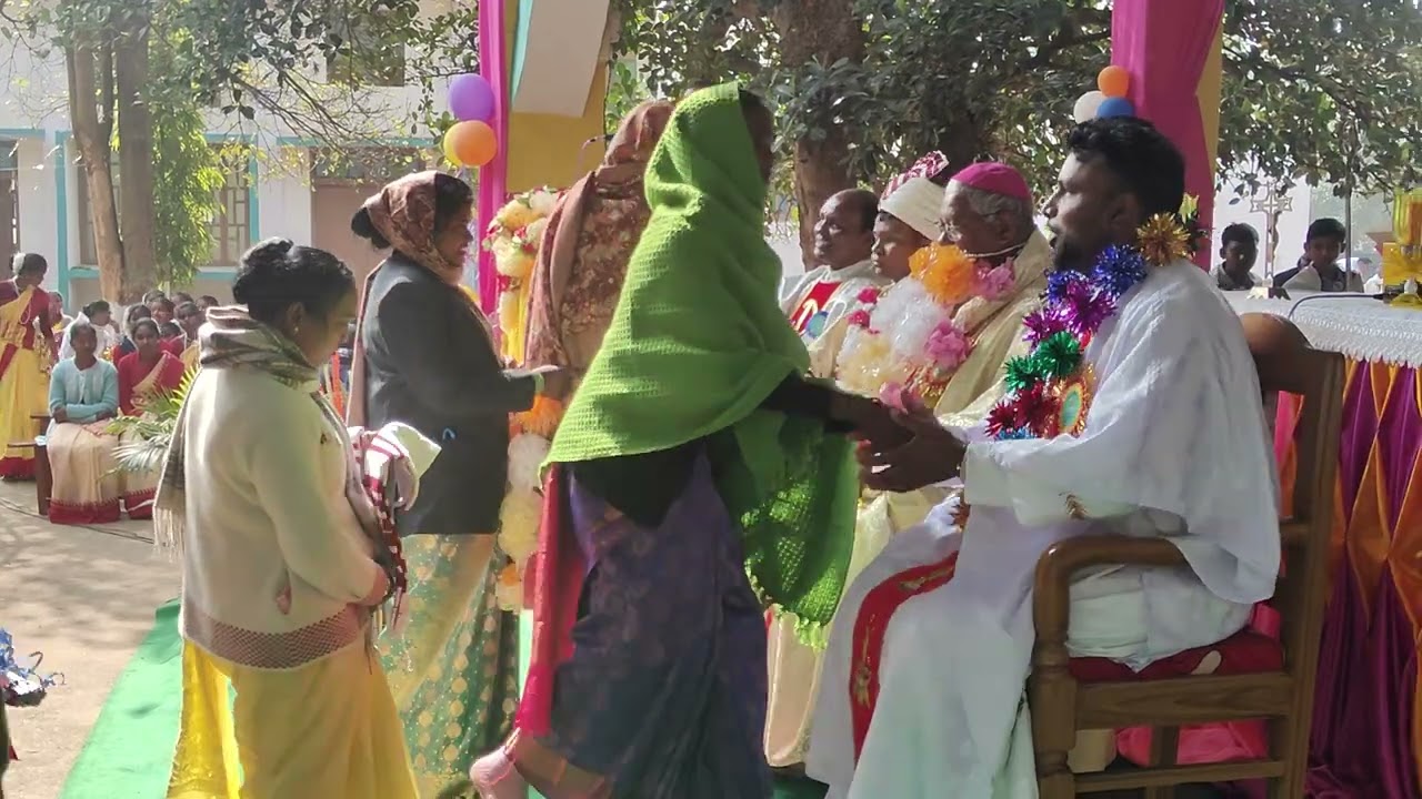 priestly Ordination of Fr.Naveen kerketta welcoming songs