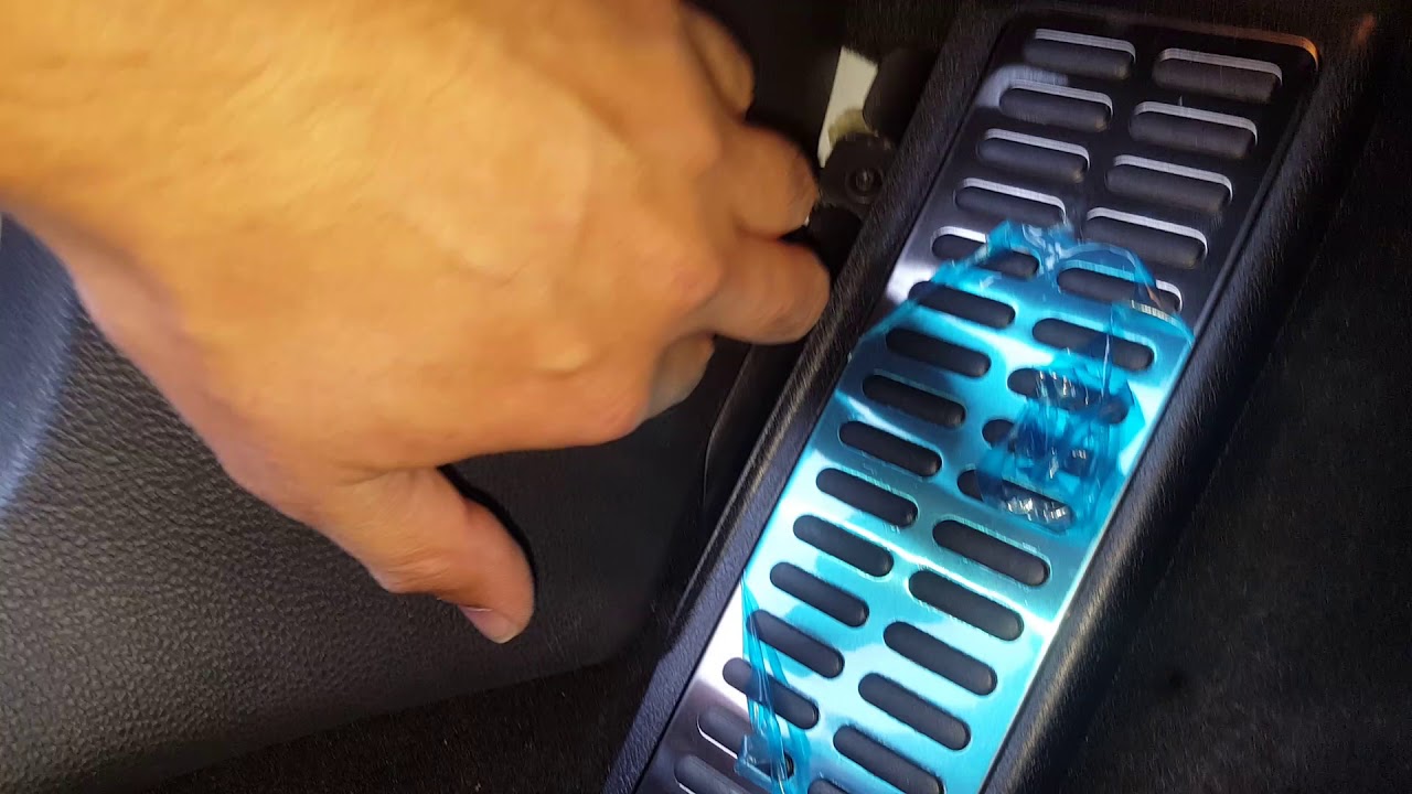 Montar pedales en Volkswagen Scirocco.