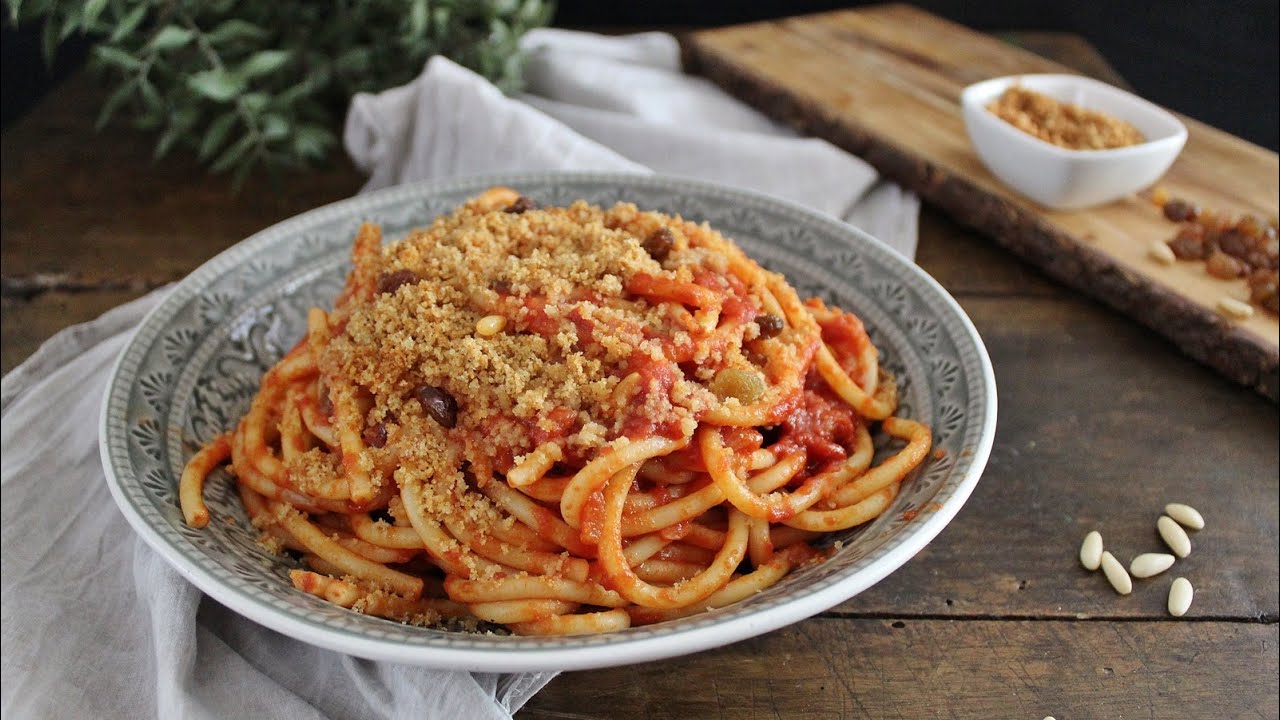 PASTA C'ANCIOVA,  ricetta tipica siciliana