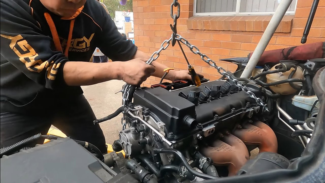 VW R36 2008 ENGINE REMOVE