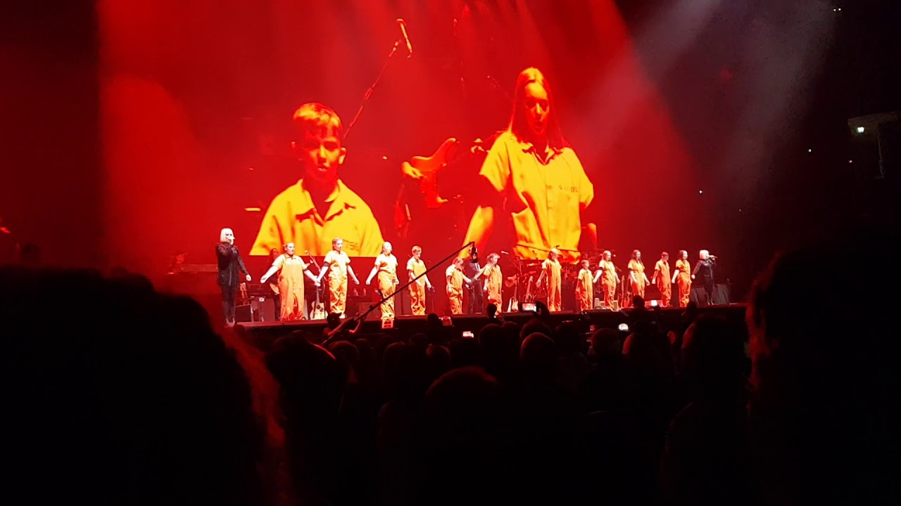 Roger waters Glasgow hydro 30th June 2018 another brick in the wall