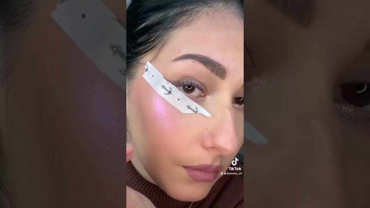 Eyeliner Ma molto piu Facile🤎 #eyeliner #eyemakeup #makeupshorts #makeup #makeuplook