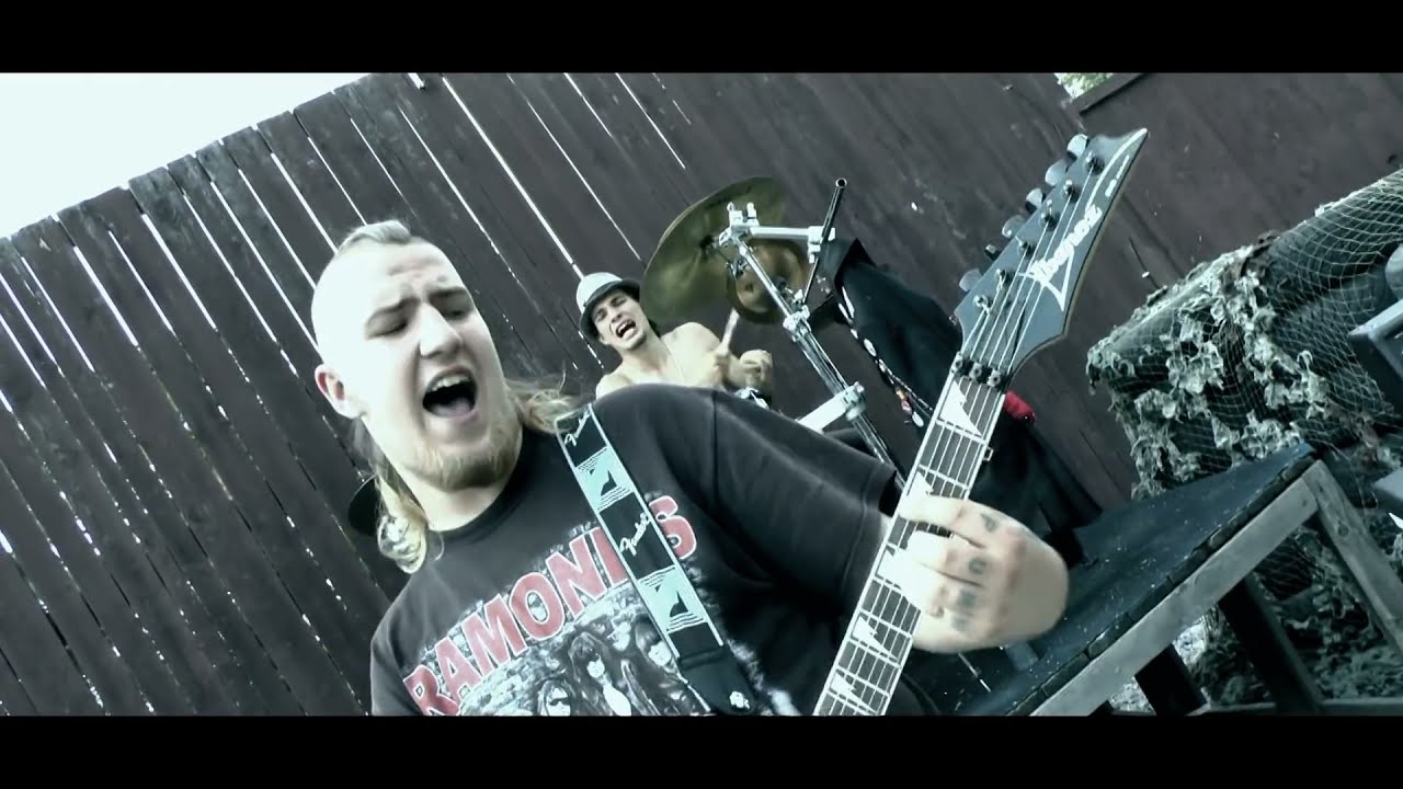 P.U.M. - Generace Idiot  (Oficiální videoklip 2014)