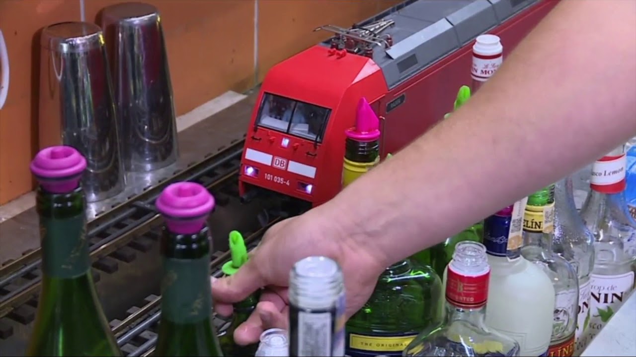 Prague : au café Vytopna les trains LGB font le service