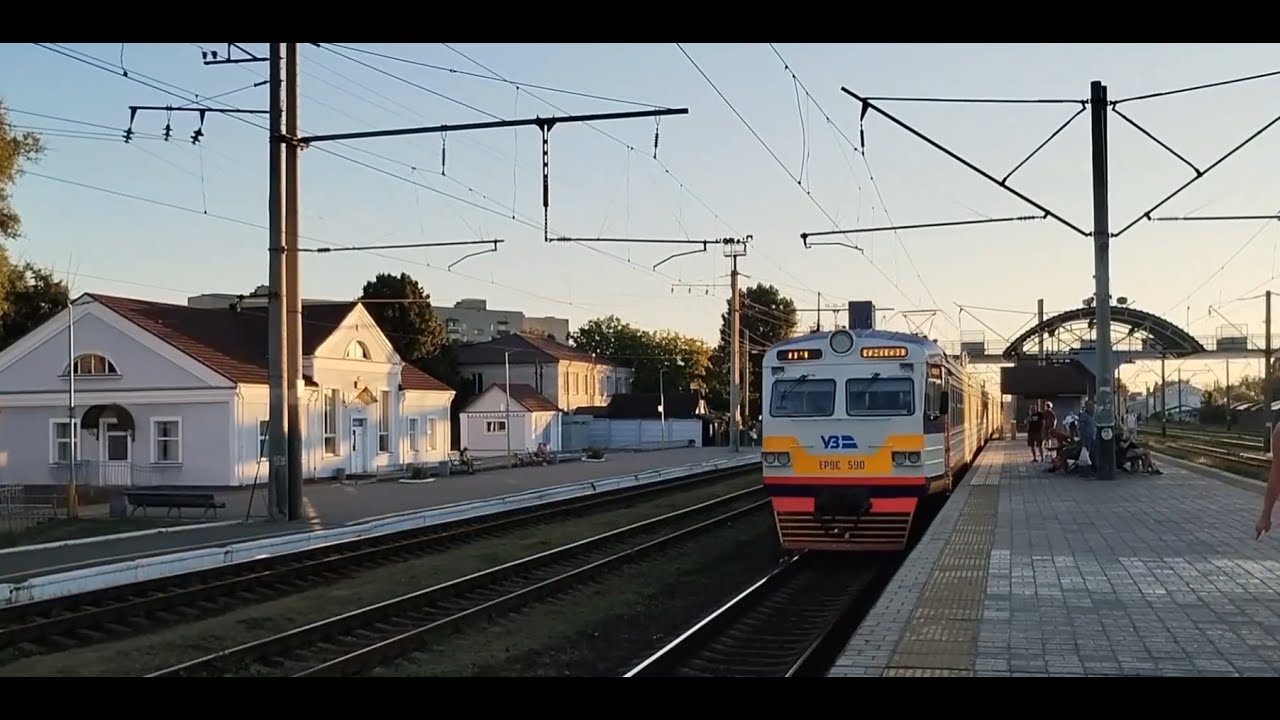 Обзор электропоезда ЭР9е 590
