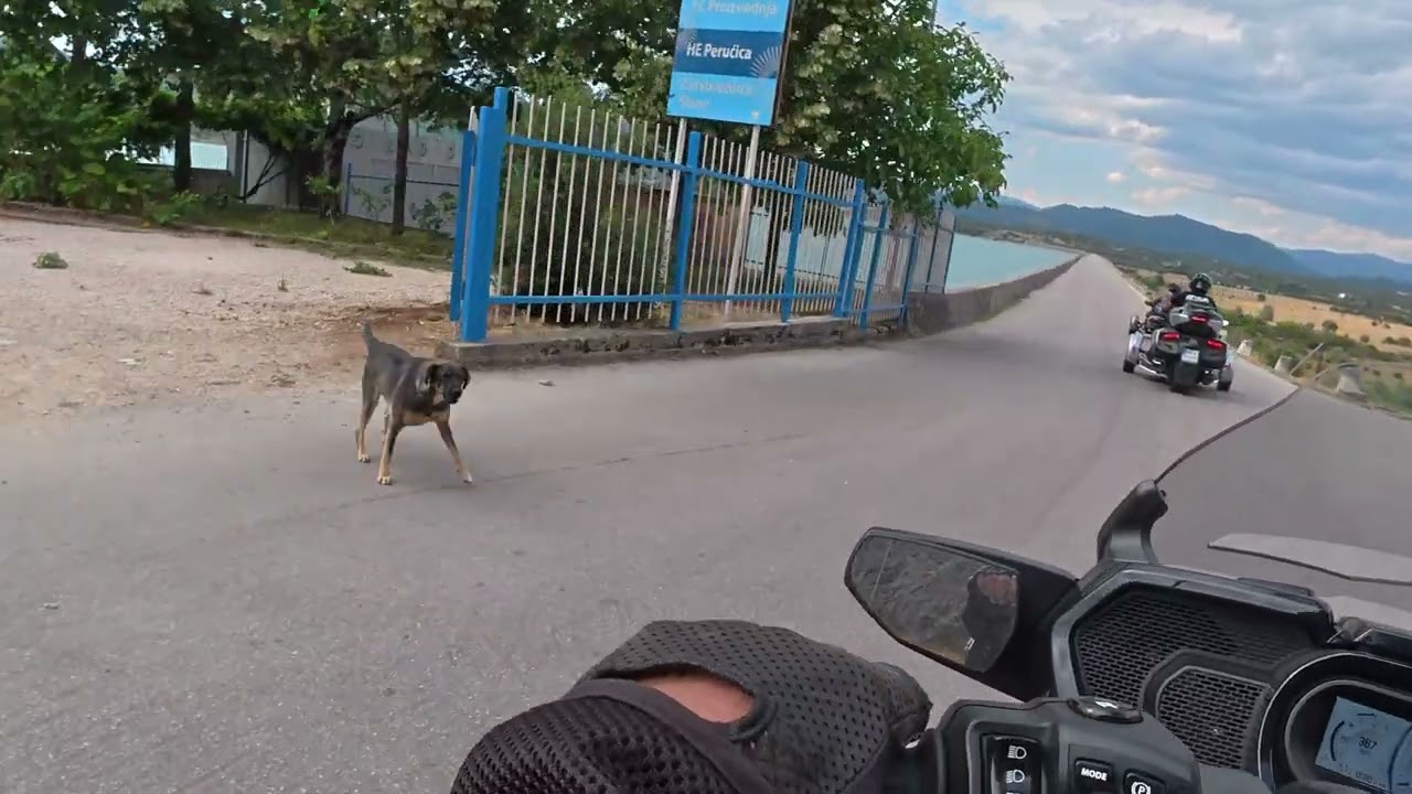 Mototrip Albánie 2025 - cestou domů - MOTORODINKA Can Am Spyder