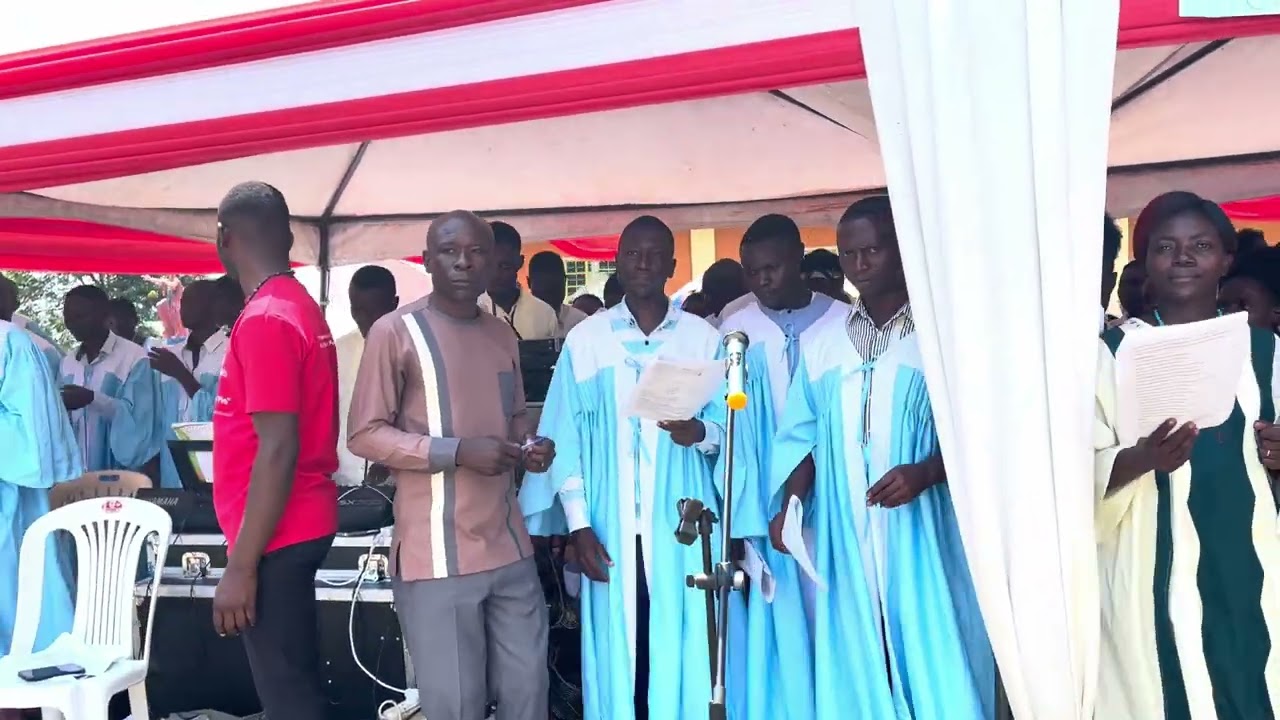 Thuhonge Ebihembo ( Bernard Masereka) By Kasanga Parish Choir 