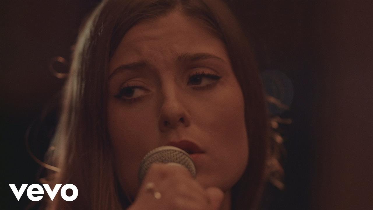 LÉON - Think About You (Live)