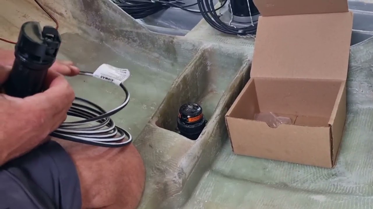 Unboxing Raymarine TRIDUCER&reg;️