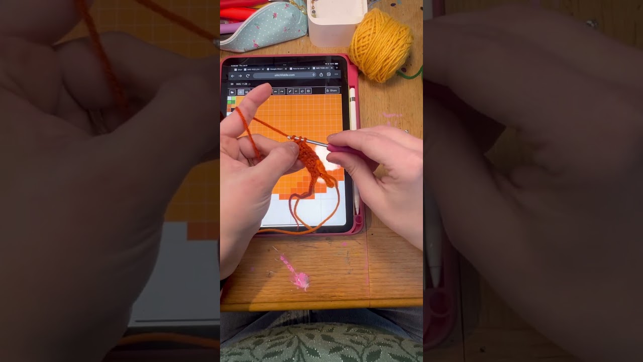 Crochet tutorial: how to do cut-out tapestry crochet