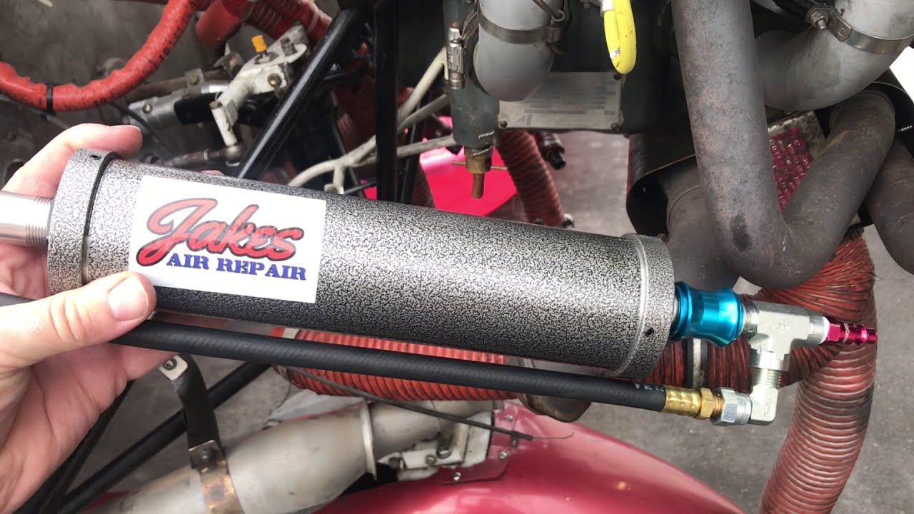 Using a Landing Gear Oleo Strut Pump on Aircraft