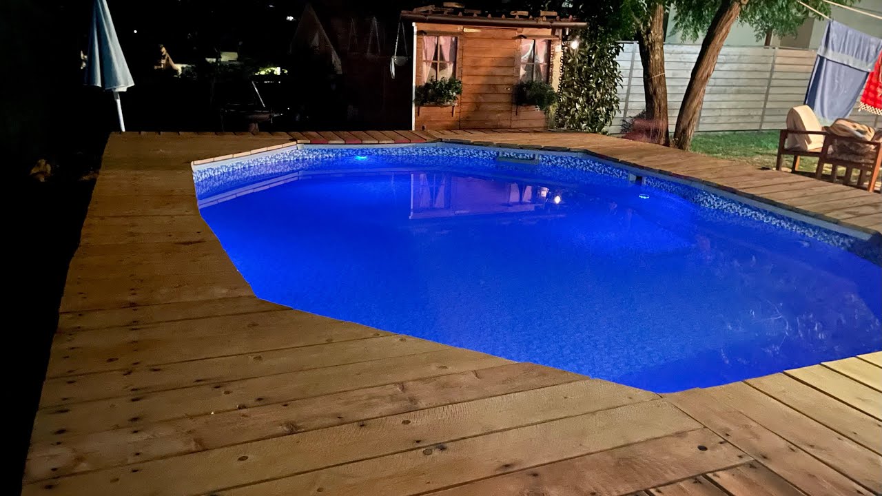 Piscina ottagonale scavo montaggio e rivestimento