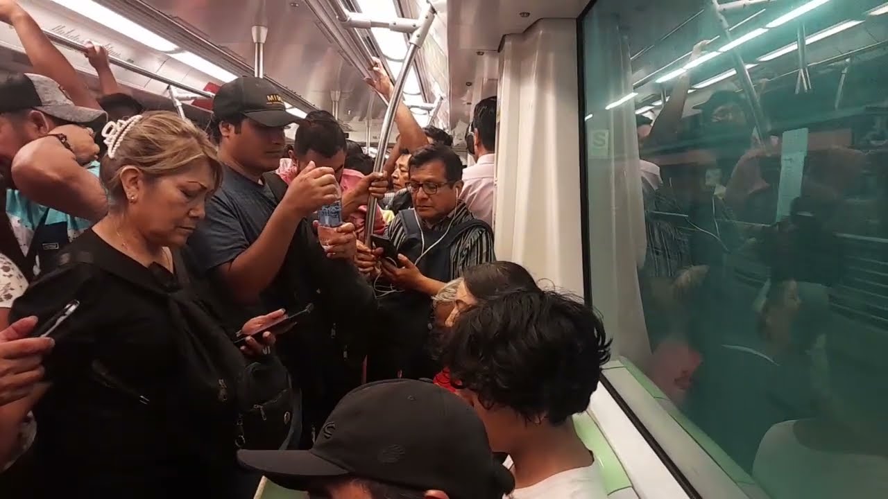 Seguimos viajando en la Linea 1 del Metro de Lima. Nuestro principal sistema de transporte masivo.