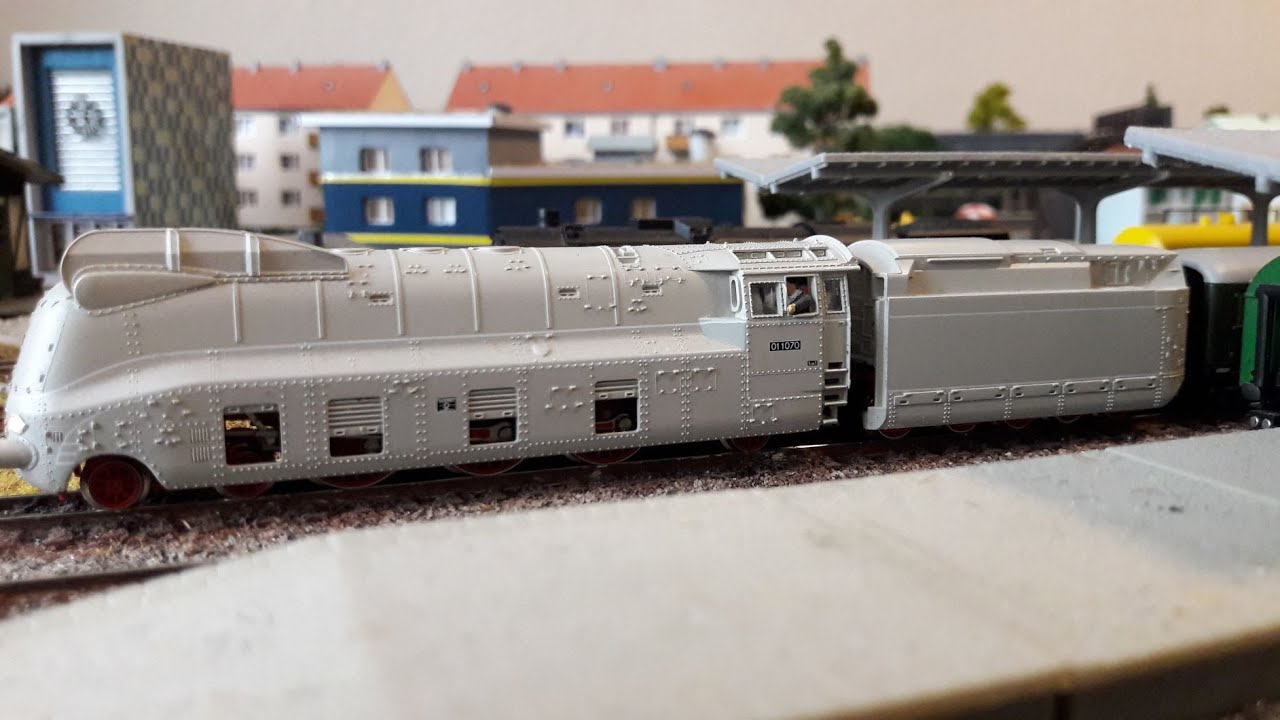 BR 96 Arnold und Schürzenwagenzug DR von Minitrix - Spur N