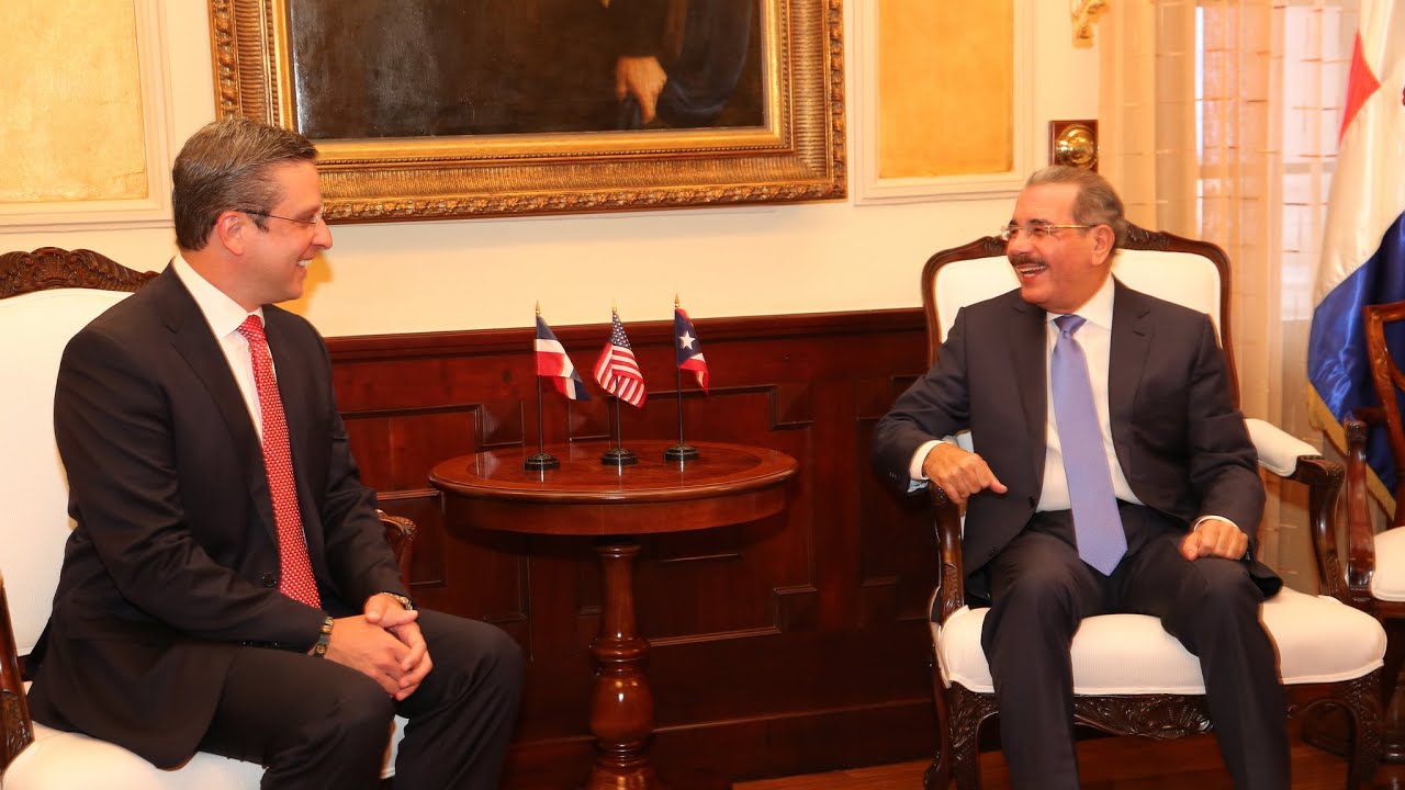 Danilo Medina y Alejandro García Padilla hablan sobre comercio y seguridad