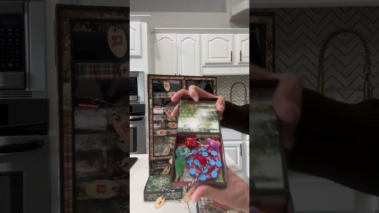 Advent calendar - Goodie Box Dispenser