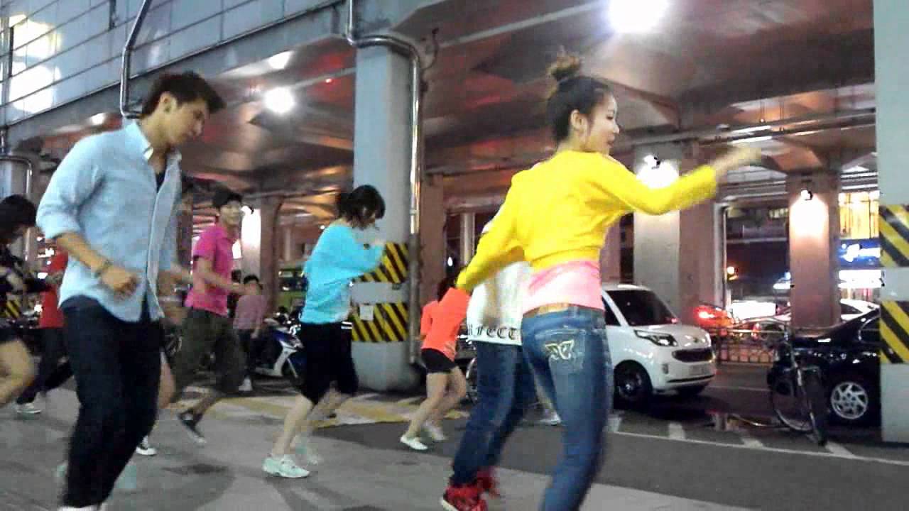 셔플 아리랑 플래시몹(6월 30일 건대입구역)