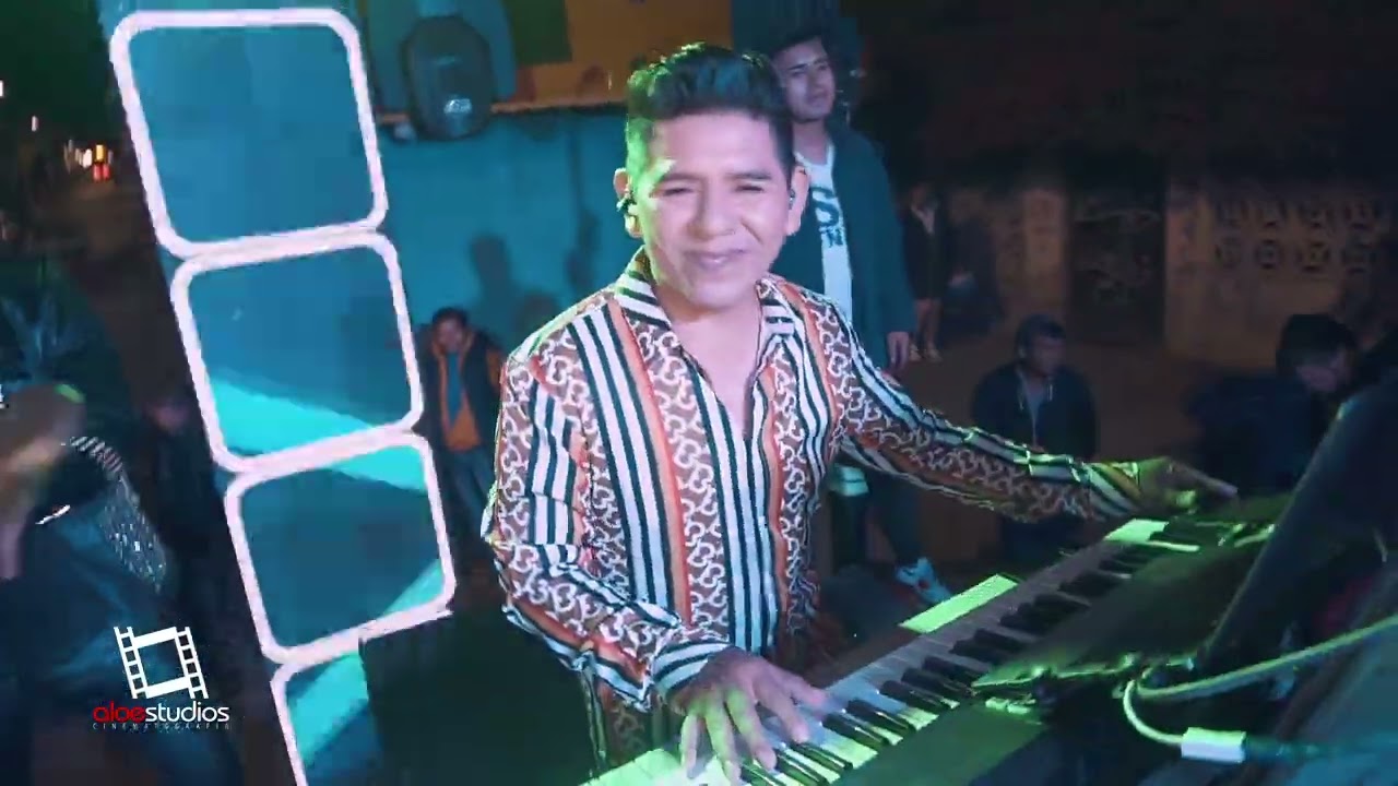 EN VIVO - TIENE VENENO - LOS GENIOS
