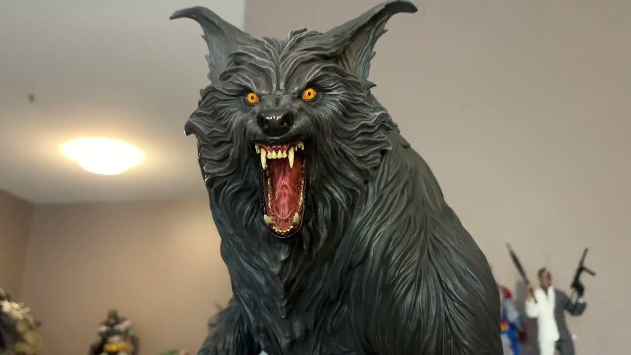 The Howling statue by PCS review
