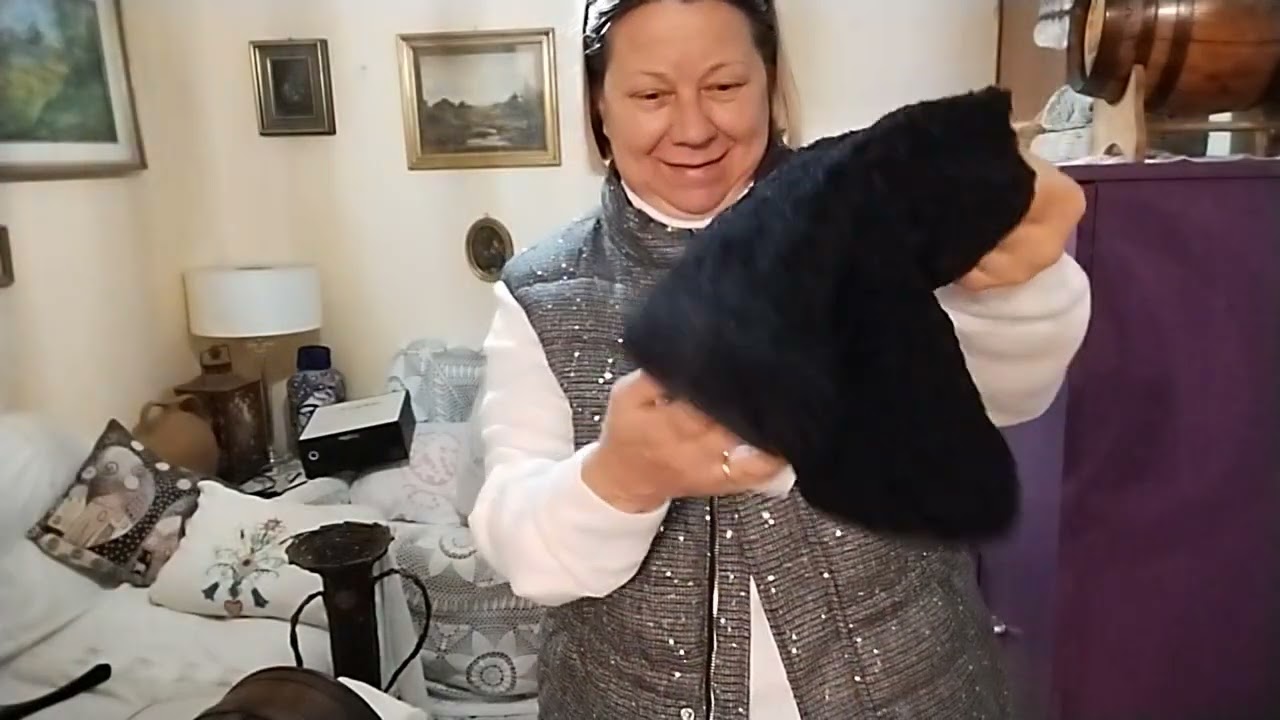 Здесь когда- то были деньги.Что купила на скидочках. Супер сапожки.