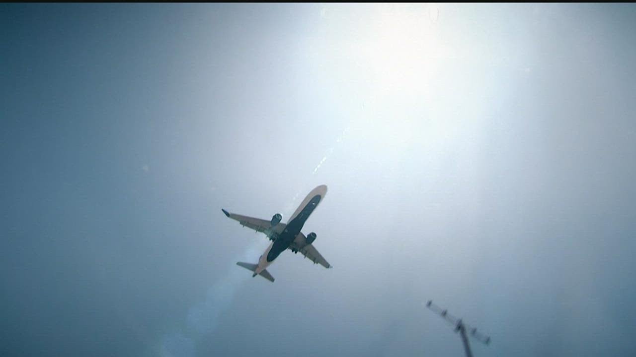 Average price of airfare drops to $286 &mdash; even cheaper if you 'play your cards right'