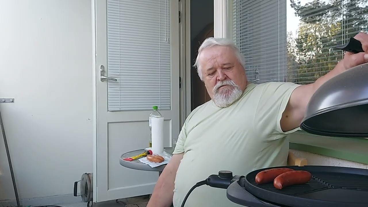 Kotiterassimakkarat ja jorinat....