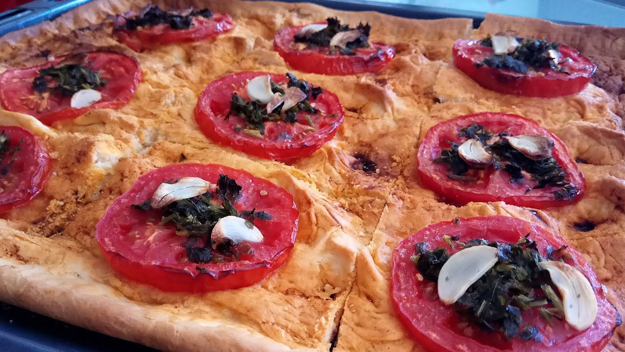 Coca de Tomate Menorquina | Recetas Mallorquinas
