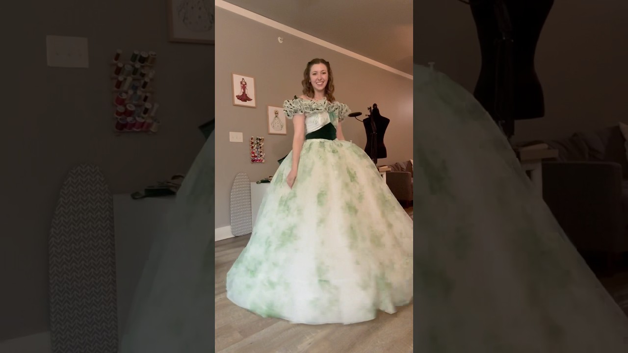 What do you think??? Do you love it? #gonewiththewind #sewing #diyfashion #fyp #vintage