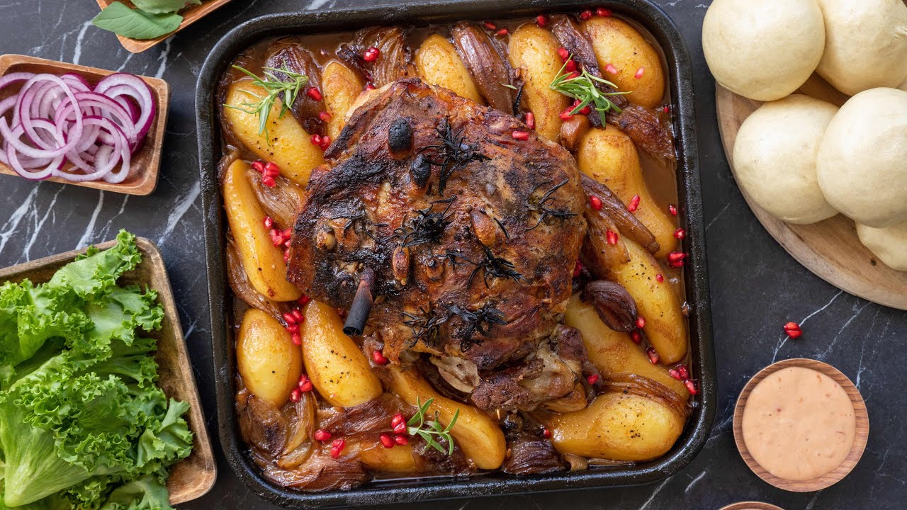 שוק טלה חגיגי לחג בטאבון חיצוני של הנינג׳ה