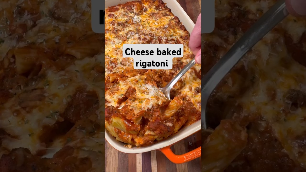 Cheesy Baked Rigatoni is an easy pasta dish the whole family loves
