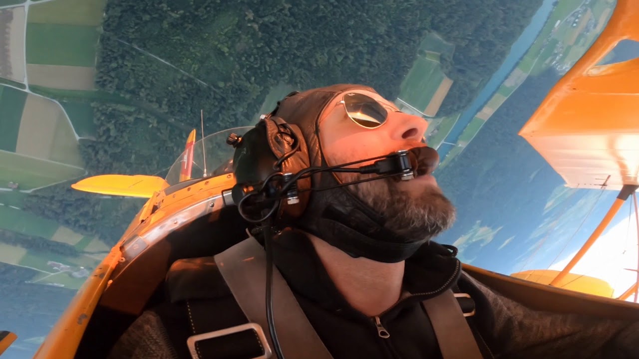 Aerobatics with a B&uuml;cker B&uuml;-131