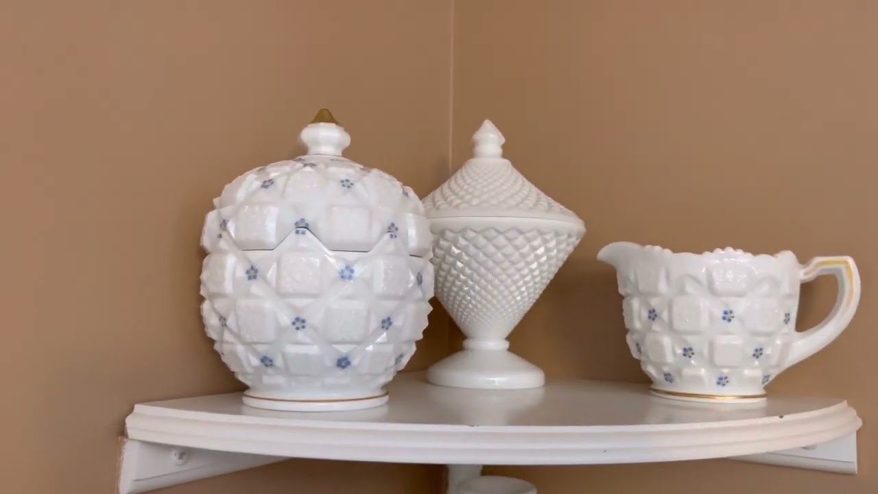 Mi pequeña colección de Cristal de leche.