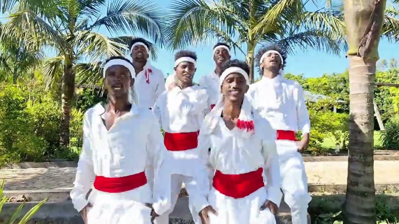 ኩራት ያንስሻል: | ድምፃዊ በላቸው ስመኝ:  | ግጥምና ዜማ ደራሲ:  |  belachew simegn Music |