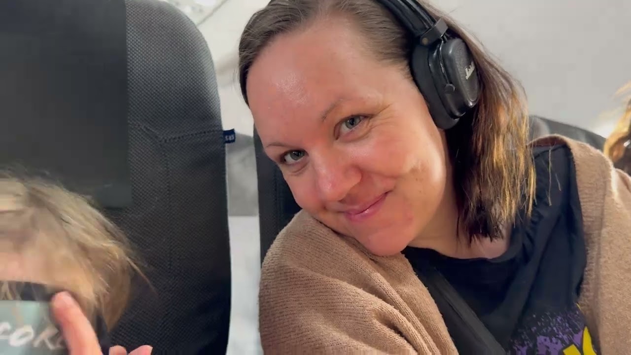 SPANIEN 2025 || DAG 1 ||ÖVERNATTNING PÅ ARLANDA, FLYGRESAN OCH STRULIG HOTELLINCHECKNING I SPANIEN👍🏻