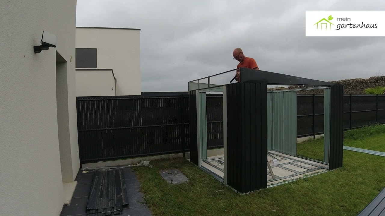 Aufbau des Gartenhaus aus Metall 6,67 m&sup2; Skylight anthrazit + Verankerungskit X-METAL