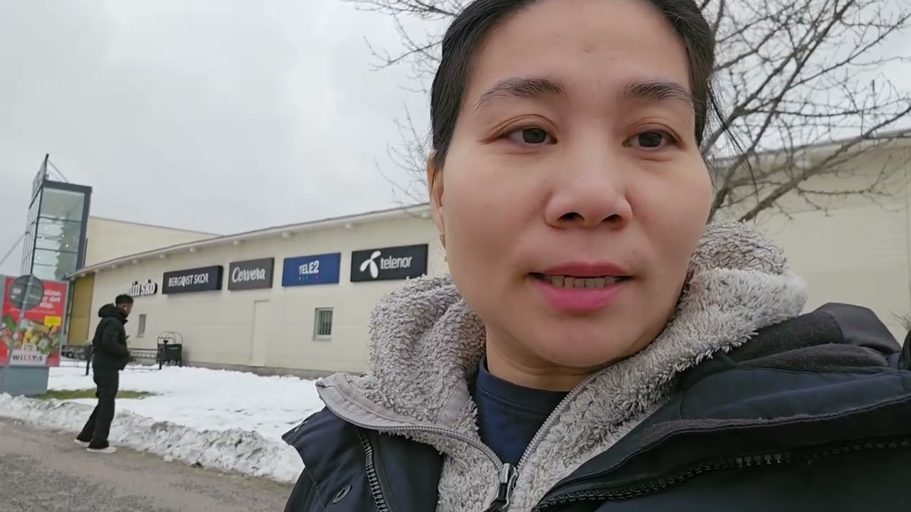 🇻🇳❤️🇸🇪 tan làm đi tiệm mỹ phẩm và đến nhà trẻ rước con gái,đi 4 chuyến xe mới về nhà