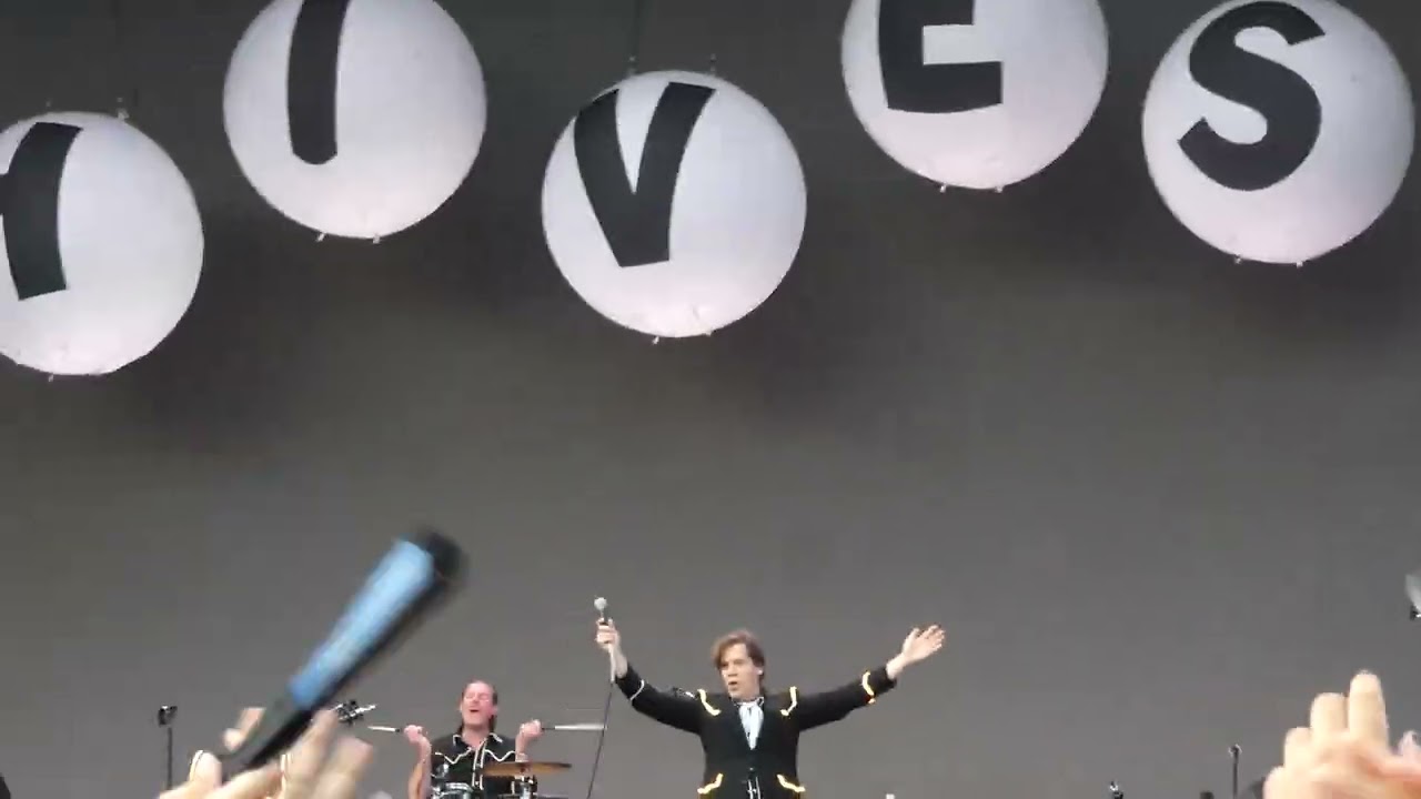 THE HIVES - EN VIVO CHILE- Tick tick boom - The Hives Forever Forever the Hives