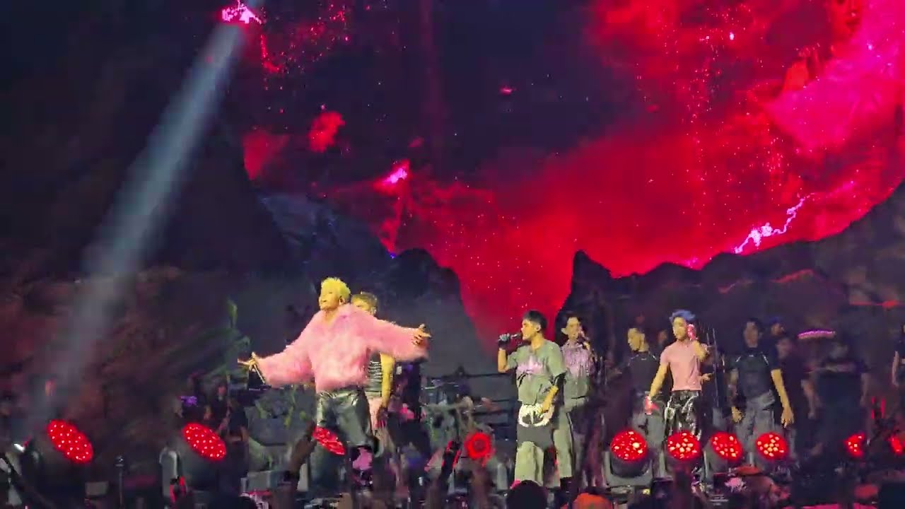 SB19 8tonball, Crimzone - Simula at Wakas World Tour: Kick Off (VIP Standing FanCam)