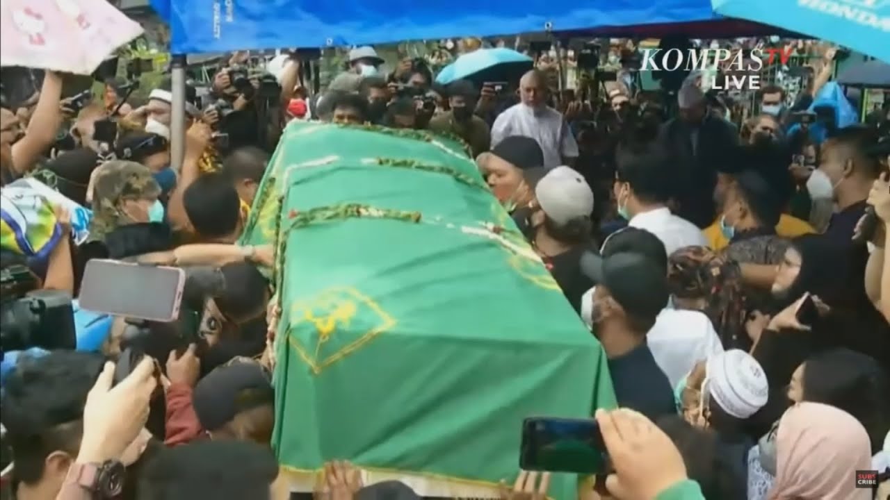 Ribuan Org Hadiri Pemakaman Vanessa Angel