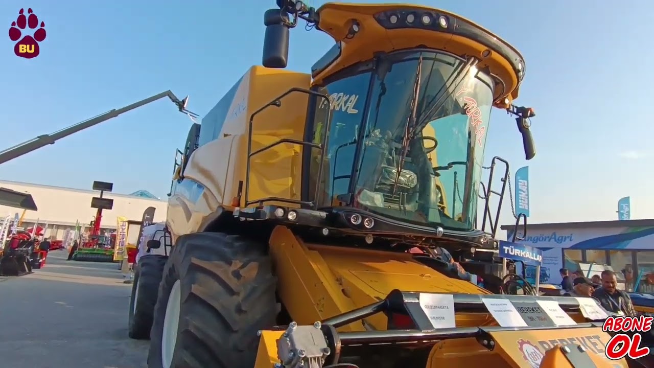 Fuarın En Gözde Biçerdöverleri 3 New Holland CX 8.90