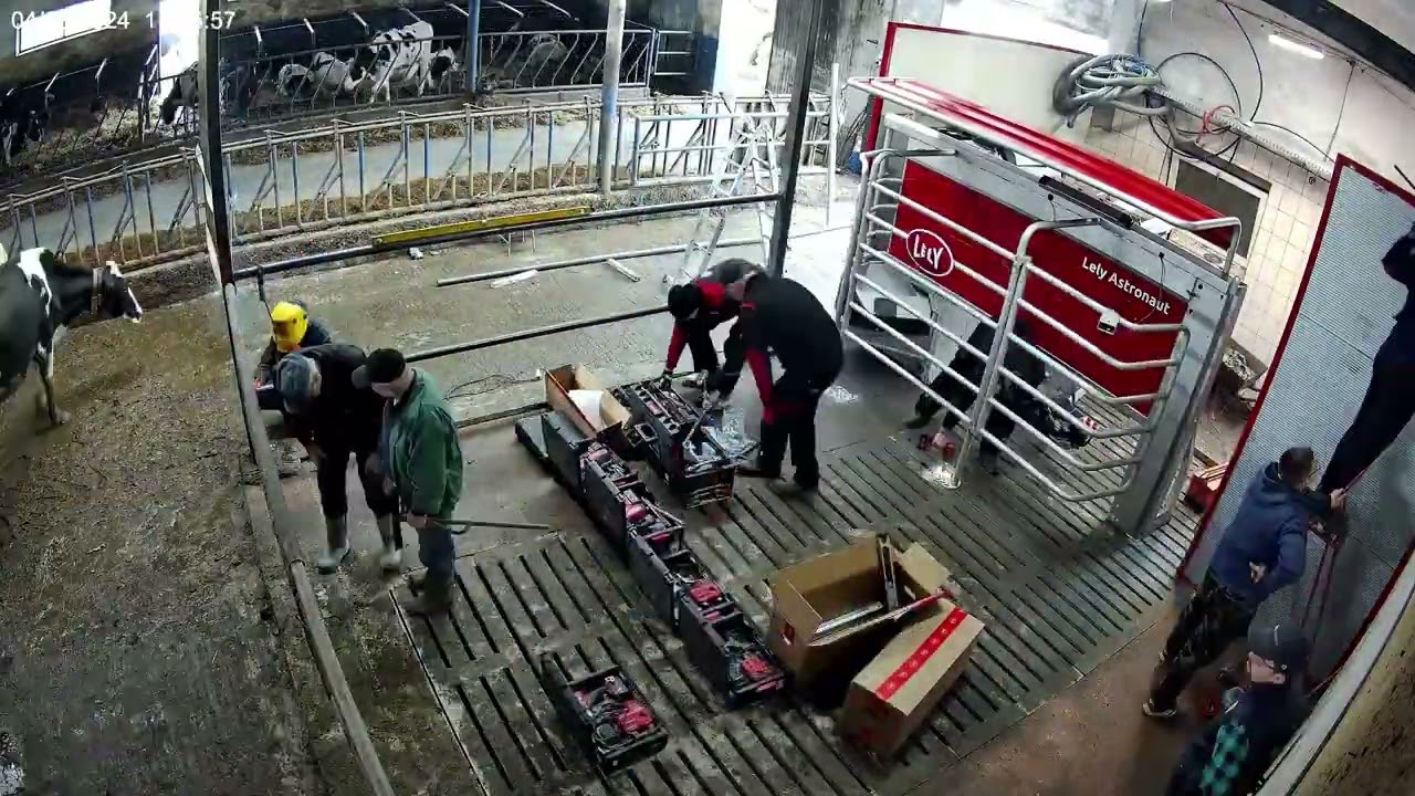 Montaż robota udojowego Lely w 10 Godzin | LELY ASTRONAUT A5