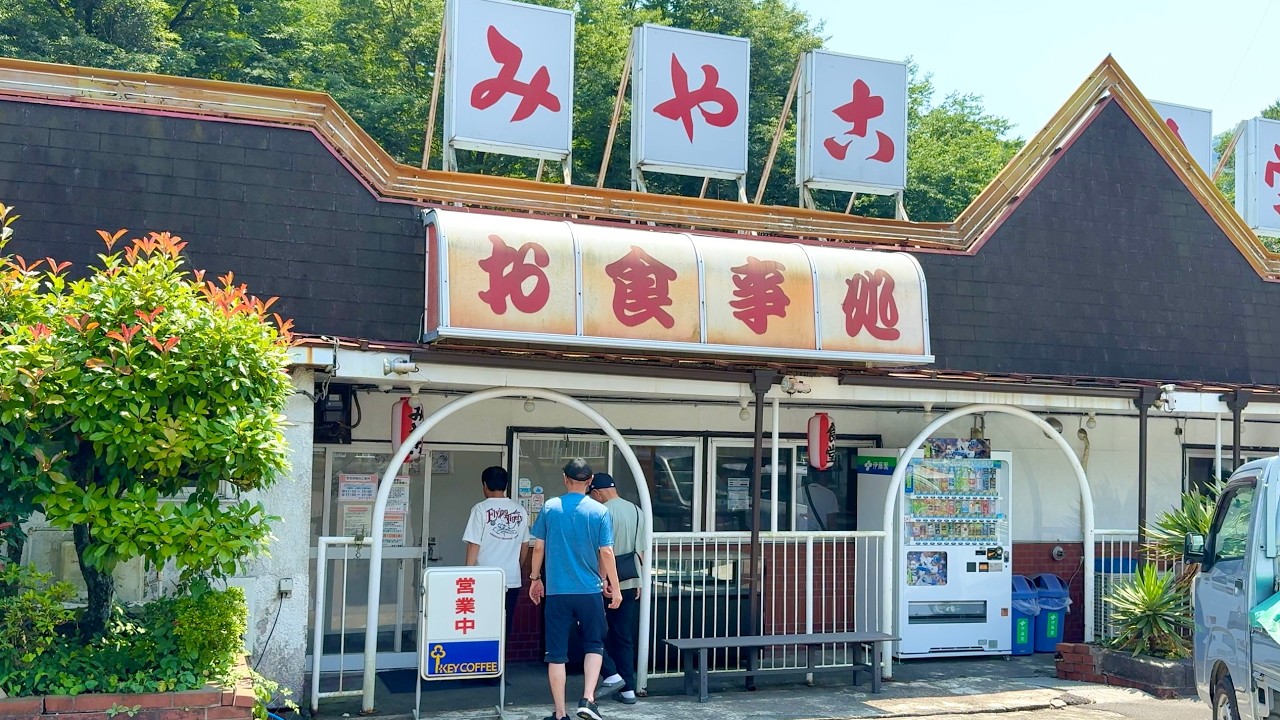 【神奈川】トラック野郎が集う、デカ盛り７００gの食堂！即満席に売れる繁盛店に密着