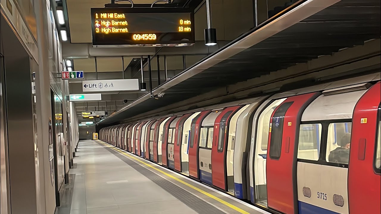 Northern Line Trains on November 25th 2021